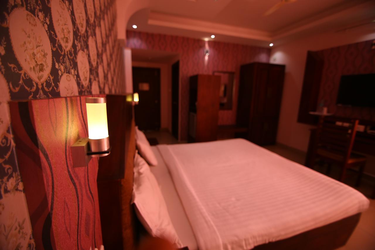 Hotel Orchid Residency Kottayam Esterno foto